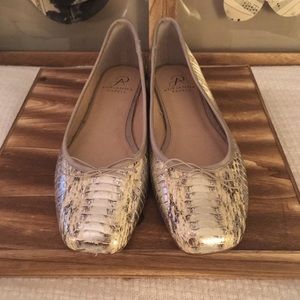 Adrianna Papell / Snakeskin Snub-Nosed Ballet Flat